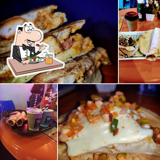 Food at De Diamond Cafe
