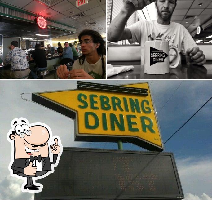 Vea esta foto de Sebring Diner
