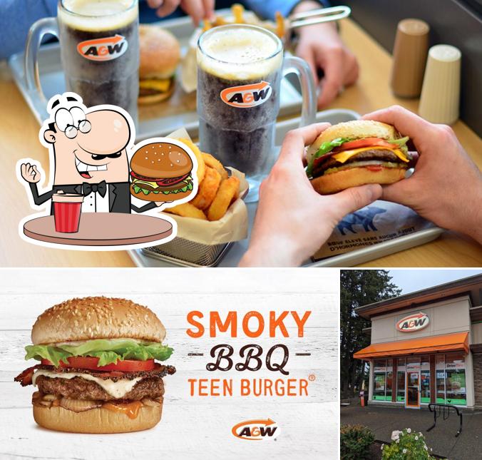 Pide una hamburguesa en A&W Canada