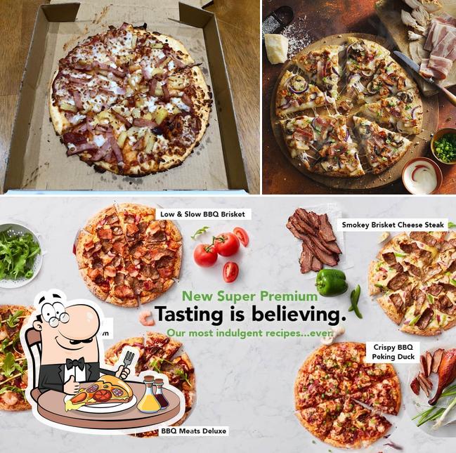 В "Domino's Pizza Mudgee" вы можете попробовать пиццу