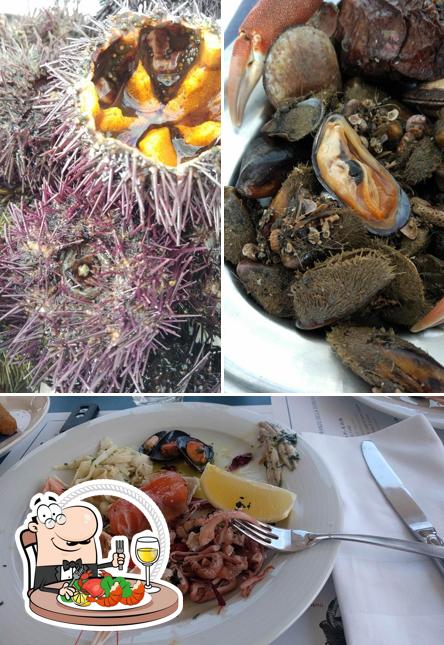 Essayez de nombreux plats à base de fruits de mer servis par Ristorante ziasò