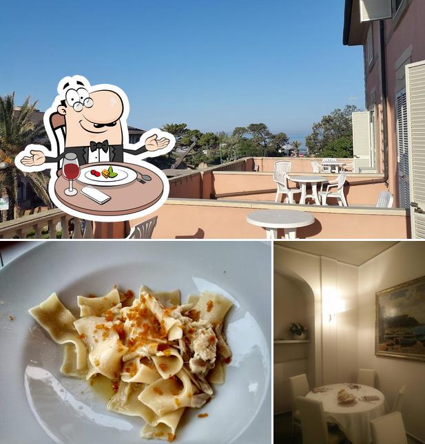 La foto della tavolo da pranzo e dolce di Hotel Villa Tirreno