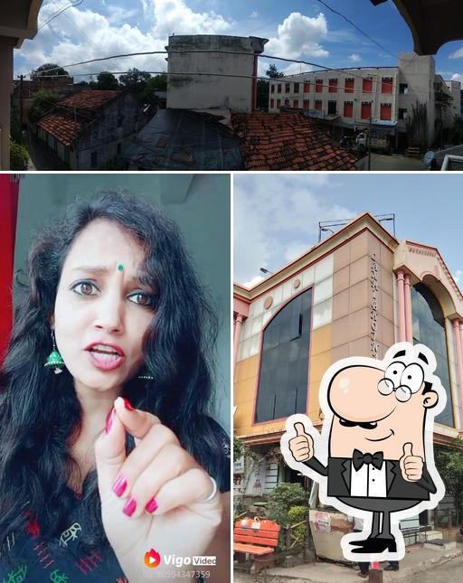 Laxmi Saoji Bhojnalaya