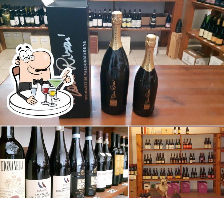 Ai Bottiglieri - Ristorante & L' Enoteca serve alcolici