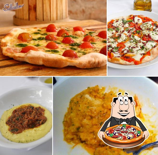 Escolha pizza no Restaurante Sallvattore