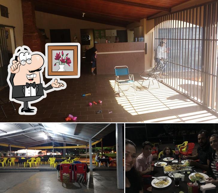 Veja imagens do interior do Pizzaria Terraços