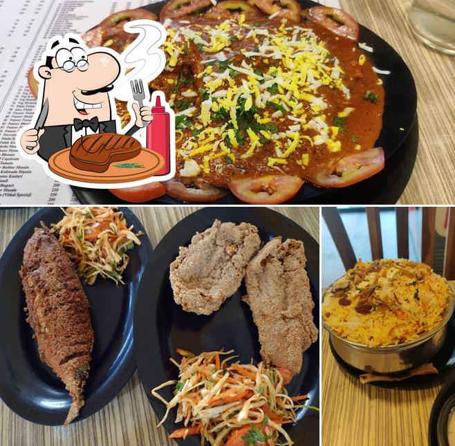 Hotel Vitthal offers meat dishes