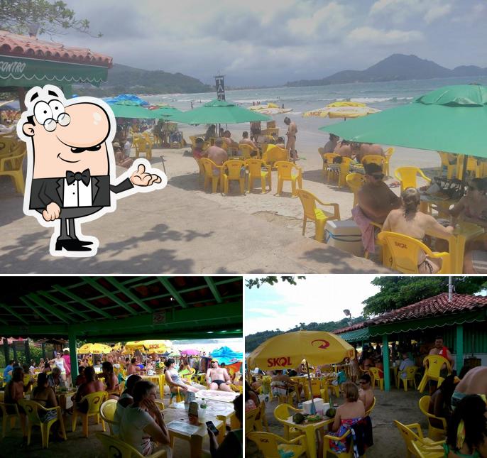 O interior do Quiosque Ponto De Encontro Toninhas
