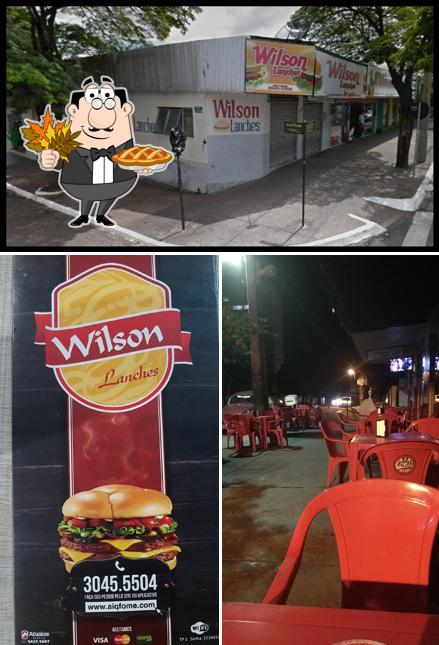 Look at the photo of Wilson Lanches