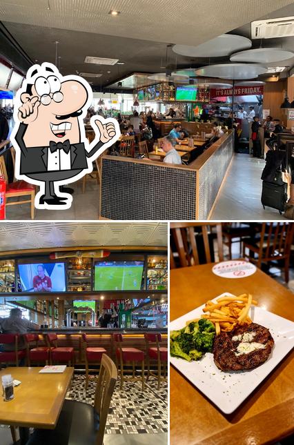 O interior do TGI Friday's