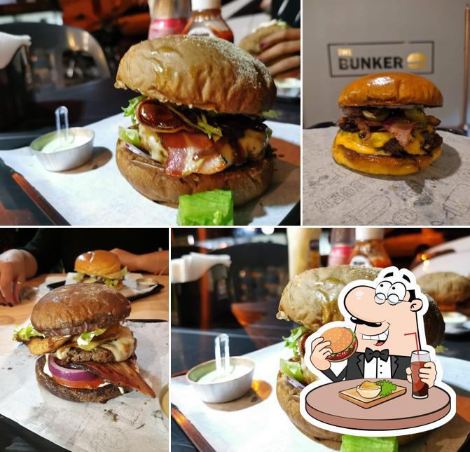 Peça um hambúrguer no The Bunker Burguer