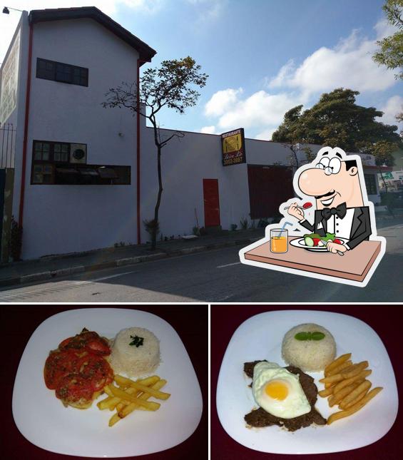 Comida em Restaurante Viguetto