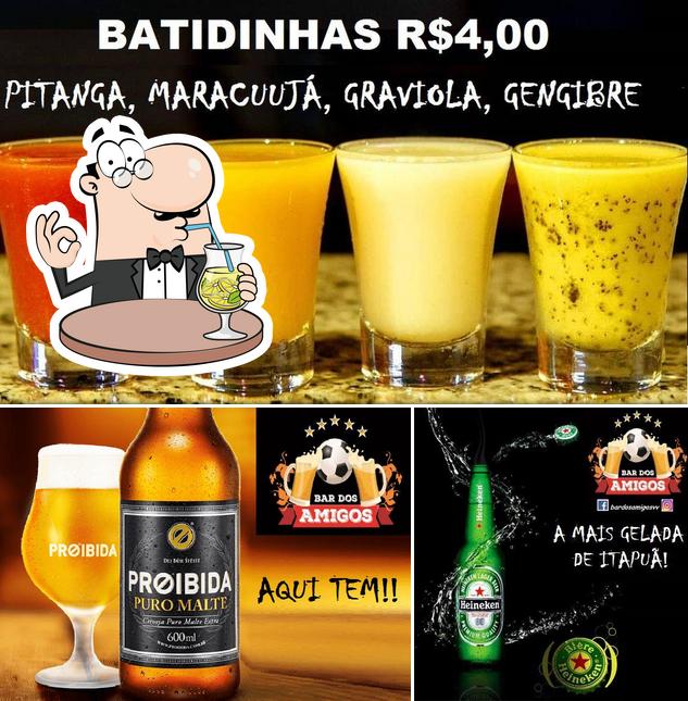 Tome uma bebida do menu