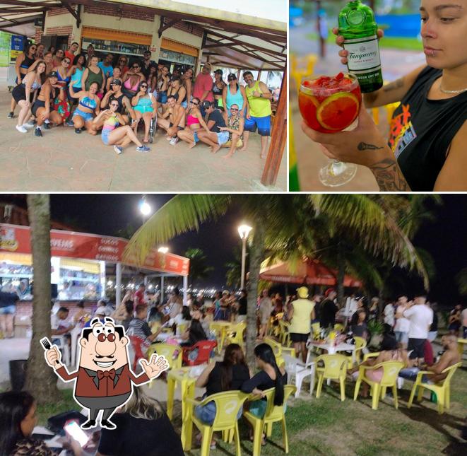 Confira a imagem apresentando comida e interior no Hashtag Beach