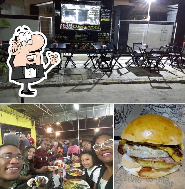 Confira a foto ilustrando interior e cidadãos no METIÊ comida e burger