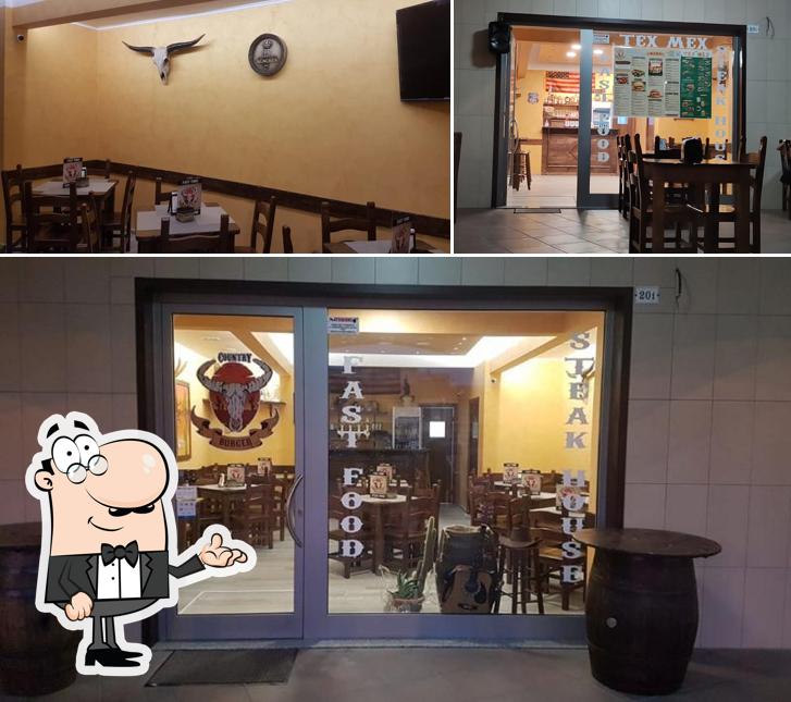 Gli interni di Country Burger