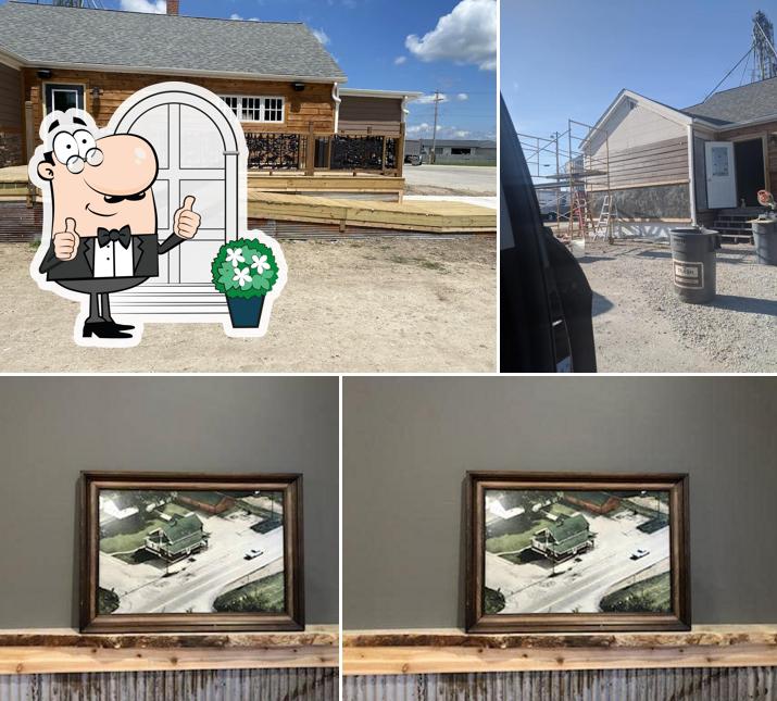 Moose Knuckle Bar and Grill in Creston Restaurant menu and reviews