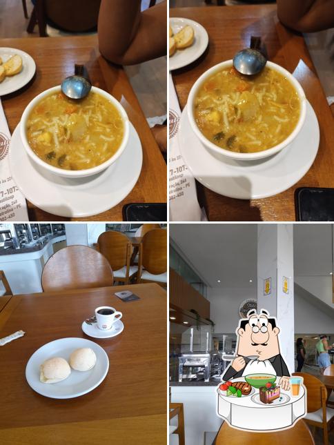 Sopa quente e azeda picante chinesa em Padaria Stilo São Paulo