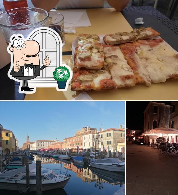 Dai un’occhiata alla foto che mostra la esterno e cibo di Pizzeria Al Canale