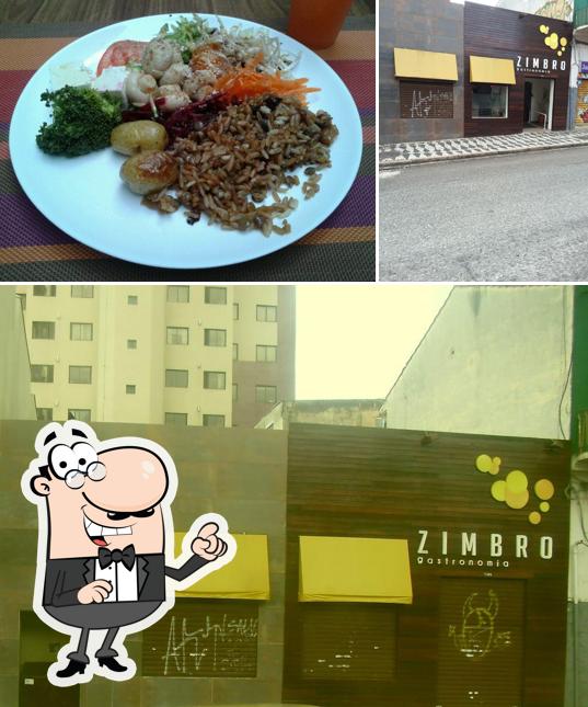 Esta é a foto ilustrando exterior e mesa de jantar a Zimbro Gastronomia Alto da Glória