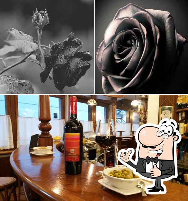 Ecco un'immagine di Black Roses Pub