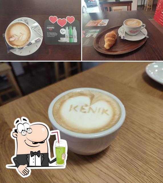 Goditi qualcosa da bere a KENIK coffee & snack