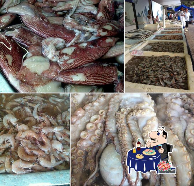 Experimente frutos do mar no Mercado do Peixe