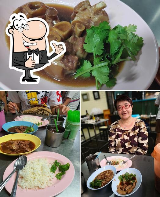 Pork Knuckle restaurant, Bangkok, 492/8 Soi Charoen Krung 49