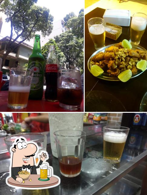 Você pode tomar uma tulipa de cerveja leve ou escura