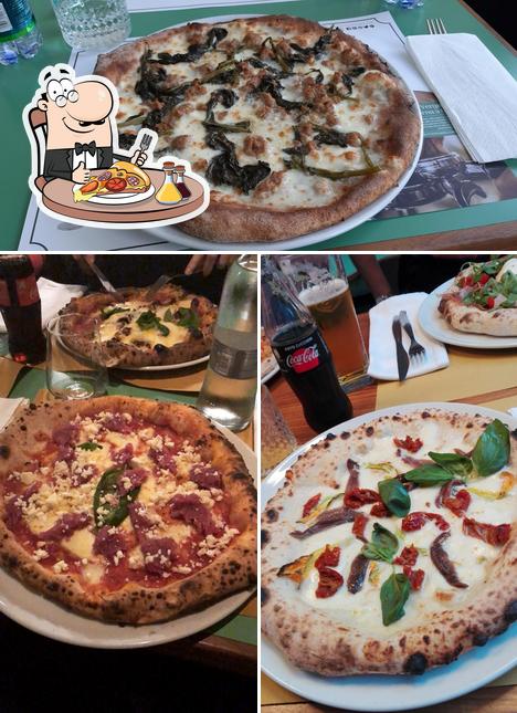 Elige una pizza en Barca’s ristorante e pizza