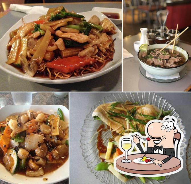 E Noodles & Co. in Myrtle Beach Restaurant menu and reviews