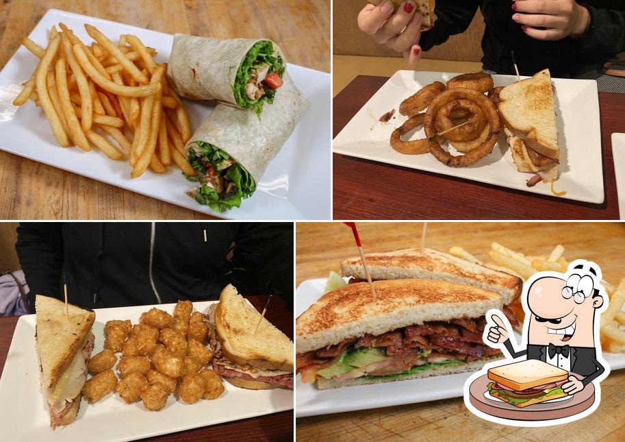 Order a sandwich at Warriors Bar & Grill – Elk Valley Casino
