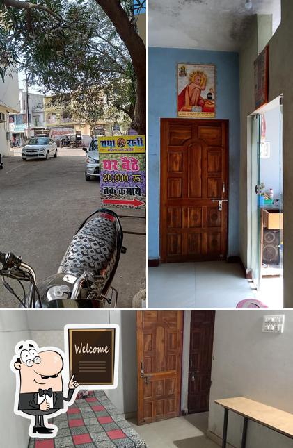 See this pic of Chahat.hotal