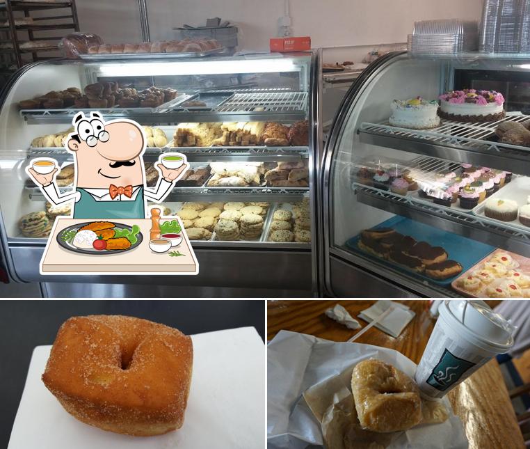 Brooklyn Baking Company, 464 Reidville Dr in Waterbury Restaurant