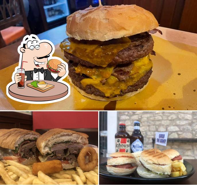 Concediti un bell'hamburger a MAX PUB