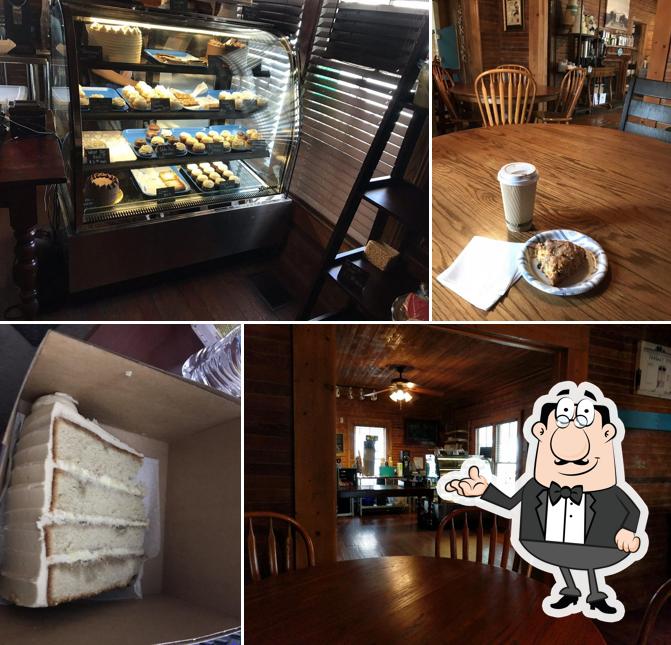 Cakes by B's Blue House Bakery in Jamestown Restaurant reviews