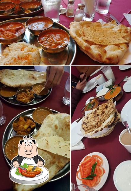 Еда в "Bombay Sizzler"