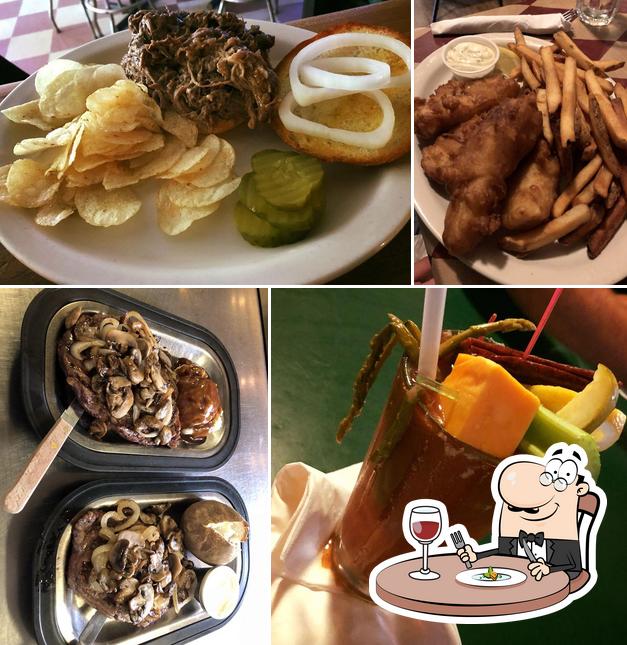 4 Mile Restaurant & Bar in Eau Claire Restaurant menu and reviews