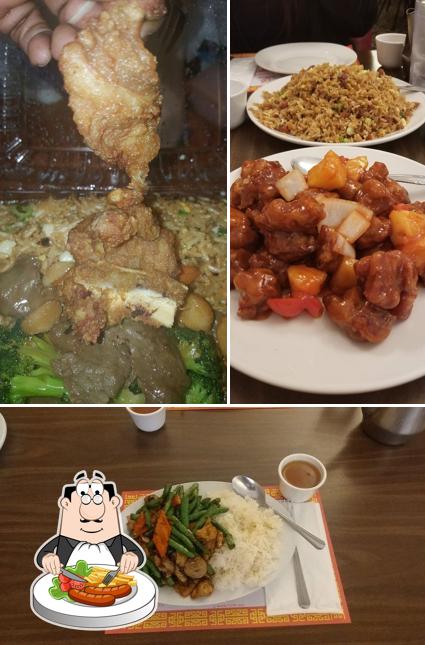 Food at China Café