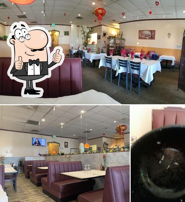 Honey Bee Asian Bistro in Aurora Restaurant menu and reviews