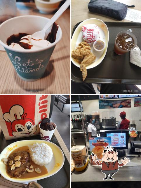 Food at Jollibee Villanueva