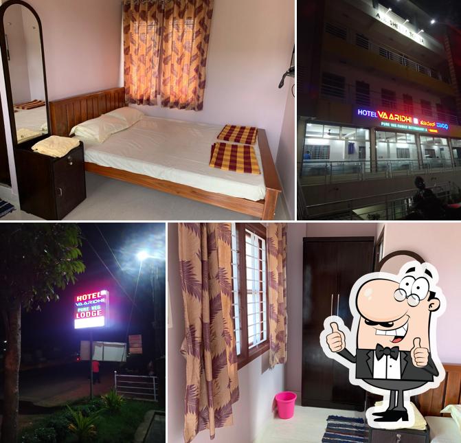Hotel Vaaridhi