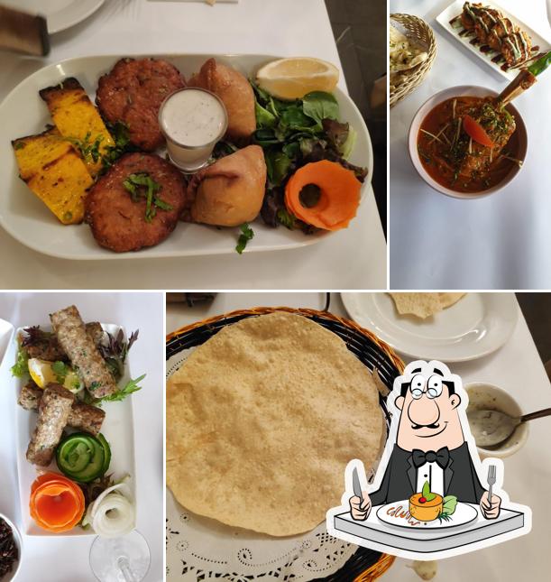 Блюда в "Gateway North Indian Cuisine"