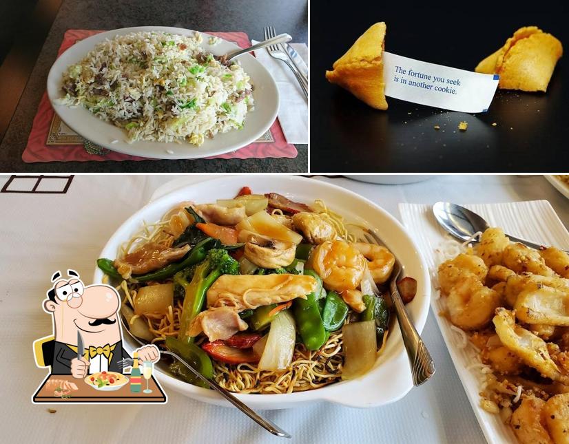 Chow mein à Dragon's Inn Restaurant