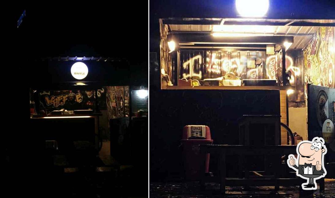 Look at the image of Waffle Cart virugambakkam