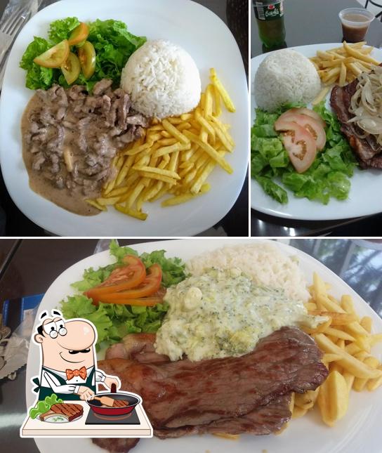 Peça pratos de carne no Beringela Restaurante