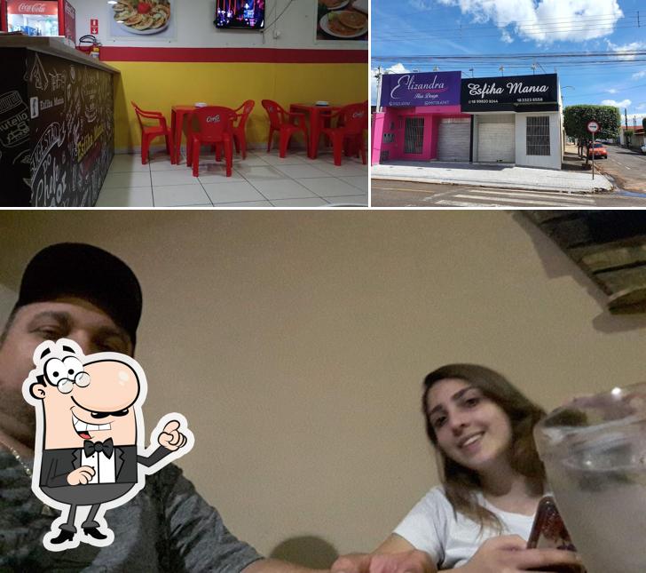 O interior do ESFIHA MANIA