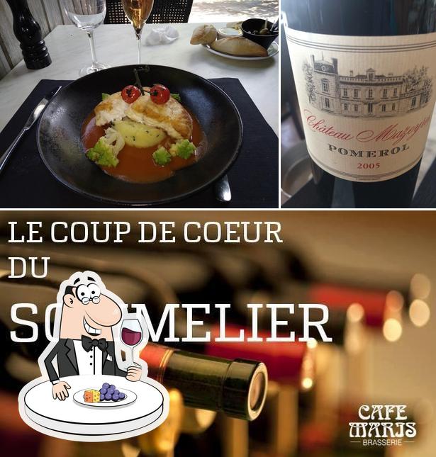 Il est fort sympathique de déguster un verre de vin à UCCLE - Café Maris Brasserie