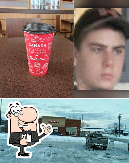 Regarder cette photo de Tim Hortons