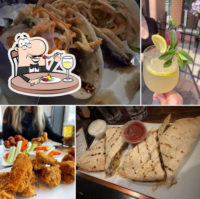 Tin Cup Sports Grill, 1540 North Service Rd W in Oakville Restaurant